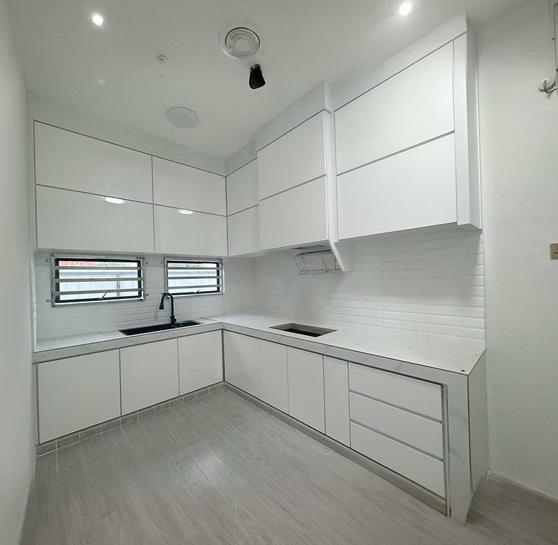Kitchen Cabinet
